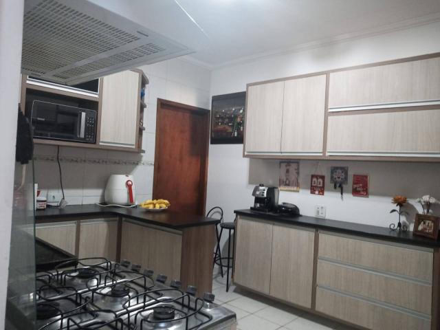 Sobrado para Venda em Taubaté - 5